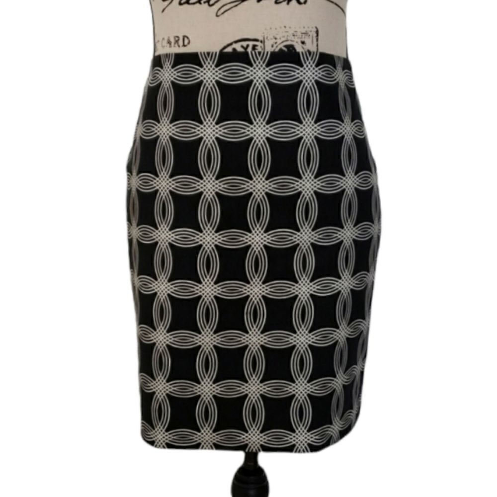 Banana Republic geometric print pencil skirt